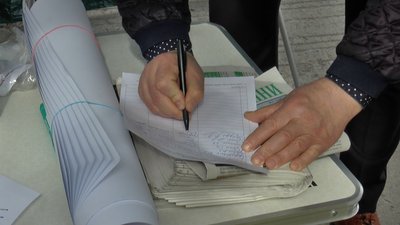 Збирали підписи для того, аби влаштувати всеукраїнський референдум Збирали підписи для того, аби влаштувати всеукраїнський референдум