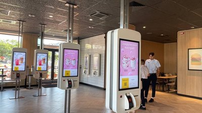У Чернівцях відкрили McDonald's У Чернівцях відкрили McDonald's