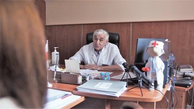 Чорна скринька: чому пацієнти у Рівному платять за операції. Розслідування Чорна скринька: чому пацієнти у Рівному платять за операції. Розслідування