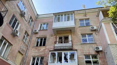 Вибиті вікна в багатоповерхівці