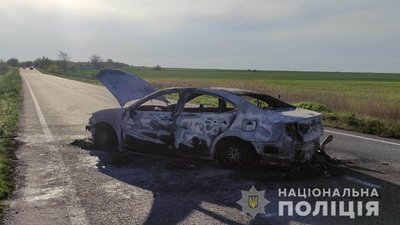 На трасі Одеса–Рені спалахнула автівка: одна людина травмувалася На трасі Одеса–Рені спалахнула автівка: одна людина травмувалася