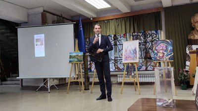 У Тернополі провели благодійний аукціон: волонтери збирають кошти для добровольців У Тернополі провели благодійний аукціон: волонтери збирають кошти для добровольців