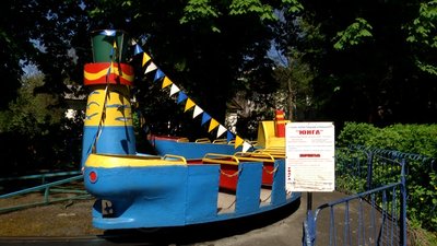 У Житомирі запрацювали атракціони, але відвідувачів поки що майже немає У Житомирі запрацювали атракціони, але відвідувачів поки що майже немає