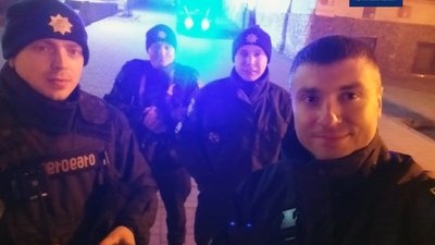 Бійки, хуліганство та нетверезі водії: патрульні Херсонщини отримали 285 викликів за новорічну ніч Бійки, хуліганство та нетверезі водії: патрульні Херсонщини отримали 285 викликів за новорічну ніч