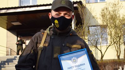 Собаці — корм, кінологу – годинник: у Луцьку нагородили нацгвардійця та вівчарку, які знайшли дитину Собаці — корм, кінологу – годинник: у Луцьку нагородили нацгвардійця та вівчарку, які знайшли дитину