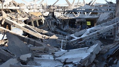 Поліція Харкова показала зруйновані потяги метрополітену Поліція Харкова показала зруйновані потяги метрополітену