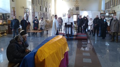 У Полтаві попрощалися із військовим Павлом Грицаєм У Полтаві попрощалися із військовим Павлом Грицаєм