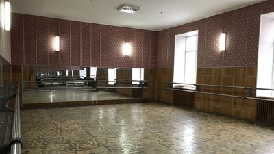 «Укрзалізниця» відтермінувала продаж будинку науки і техніки, що у Полтаві