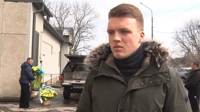 У Тернополі попрощалися із військовослужбовцем Михайлом Сидораком У Тернополі попрощалися із військовослужбовцем Михайлом Сидораком