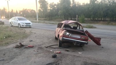 Автомобіль ВАЗ 2107 на місці ДТП Автомобіль ВАЗ 2107 на місці ДТП