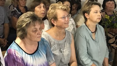У Романові на Житомирщині урочистості до Дня Конституції провели у бомбосховищі У Романові на Житомирщині урочистості до Дня Конституції провели у бомбосховищі