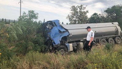 На Миколаївщині сталася ДТП: загинув чоловік На Миколаївщині сталася ДТП: загинув чоловік