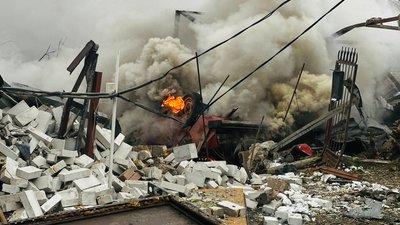 «Почула крик сусідки на вулиці, що півбудинка нашого немає»: очевидці авіаобстрілу РФ по Запоріжжю 10 жовтня «Почула крик сусідки на вулиці, що півбудинка нашого немає»: очевидці авіаобстрілу РФ по Запоріжжю 10 жовтня