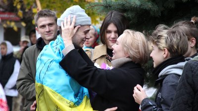 На Одещині зустріли військових, які повернулись з полону