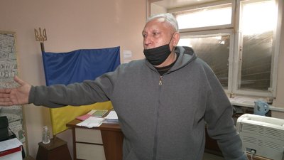 Нестача бюлетенів у виборчкомах Харкова сталася через технічний збій — голова ТВК Нестача бюлетенів у виборчкомах Харкова сталася через технічний збій — голова ТВК