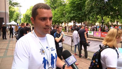 У Житомирі пройшов перший в Україні забіг єдності "Поліція передає естафету"