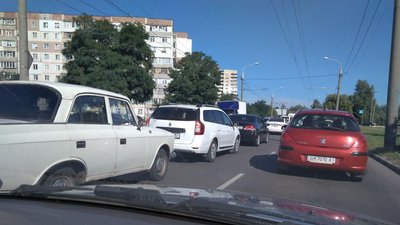 Перекриття Харківської в Сумах: де ускладнений рух транспорту Перекриття Харківської в Сумах: де ускладнений рух транспорту