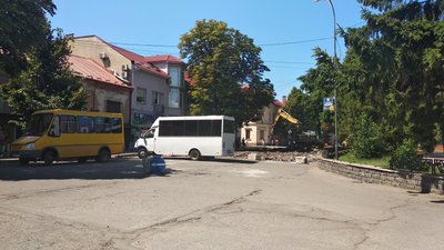Бригада зі Львова ремонтує площу Петефі в Ужгороді: скільки коштує останній етап робіт Бригада зі Львова ремонтує площу Петефі в Ужгороді: скільки коштує останній етап робіт