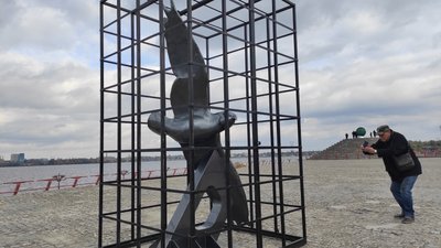 Скульптура сокола та найдовший ланцюг. У Дніпрі розпочався «KOVAL FEST»