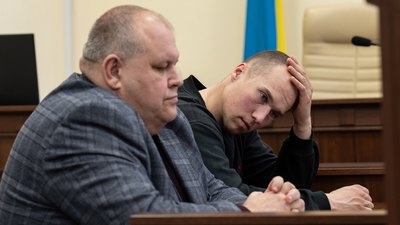 Поліцейський Михайло Дробницький у Печерському райсуді у Києві 21 квітня 2026 року