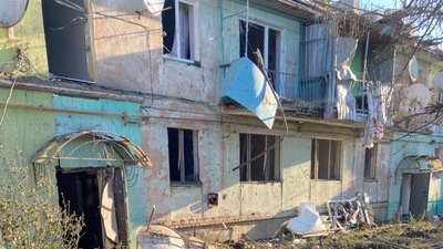 Уночі російські війська вдарили по трьох районах Дніпропетровщини. Загинула жінка, є поранені, масштабні руйнування