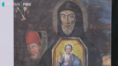 "Воскресив" сотні ікон: рівненський реставратор розповів про тонкощі роботи