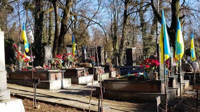 В Ужгороді вшанували пам’ять загиблих у боях під Дебальцевом В Ужгороді вшанували пам’ять загиблих у боях під Дебальцевом