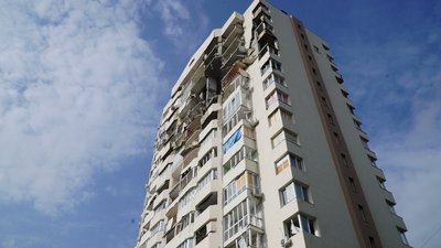 Пошкоджений будинок на Чорновола Пошкоджений будинок на Чорновола