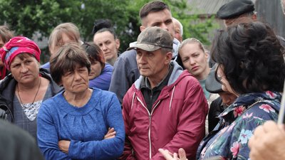 Ремонт будинків, реконструкція вулиць, будівництво музею: на Чернігівщині презентували концепцію відбудови села Ягідне Ремонт будинків, реконструкція вулиць, будівництво музею: на Чернігівщині презентували концепцію відбудови села Ягідне