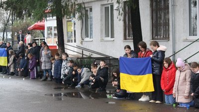 На Закарпатті попрощалися із полеглим на війні Іваном Попом На Закарпатті попрощалися із полеглим на війні Іваном Попом