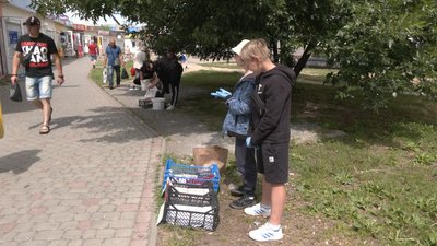 У Луцьку п'ятикласники продають черешні та збирають гроші на "Байрактар" У Луцьку п'ятикласники продають черешні та збирають гроші на "Байрактар"
