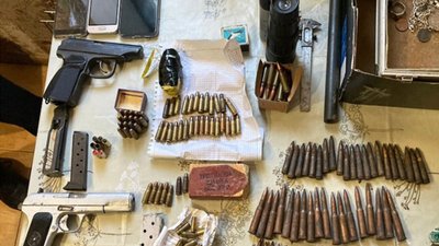 На Хмельниччині затримали групу наркоторговців, організатором якої був громадянин Росії На Хмельниччині затримали групу наркоторговців, організатором якої був громадянин Росії
