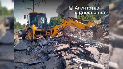 Ремонтні роботи моста поблизу Ніжина Ремонтні роботи моста поблизу Ніжина