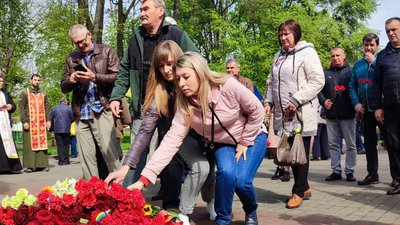 37-ма річниця аварії на ЧАЕС: у Черкасах вшанували роковини трагедії 37-ма річниця аварії на ЧАЕС: у Черкасах вшанували роковини трагедії