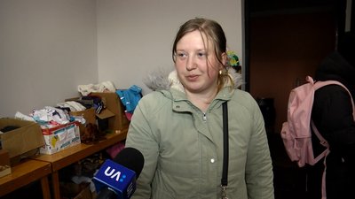 У Житомирі у приміщенні навколокультурного простору надають гуманітарну допомогу родинам У Житомирі у приміщенні навколокультурного простору надають гуманітарну допомогу родинам