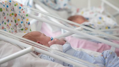 Судитимуть лікаря з Краматорська за недбалість, що спричинила інвалідність немовляти