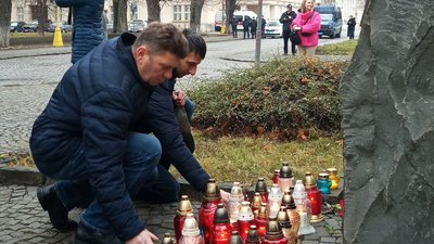 В Ужгороді відзначили День гідності та свободи В Ужгороді відзначили День гідності та свободи