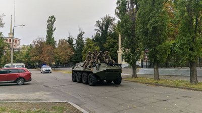 Силовики, бронетехніка та заручники: у Миколаєві відбулись антитерористичні навчання Силовики, бронетехніка та заручники: у Миколаєві відбулись антитерористичні навчання