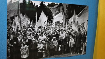 Прапора над Тернопільською міською радою вперше торкнувся сотник Січових стрільців