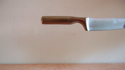 На Херсонщині в ході пиятики жінка зарізала чоловіка