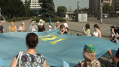У Запоріжжі відзначили День кримськотатарського прапора У Запоріжжі відзначили День кримськотатарського прапора