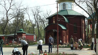 Під час карантину миколаївці освячують паски Під час карантину миколаївці освячують паски