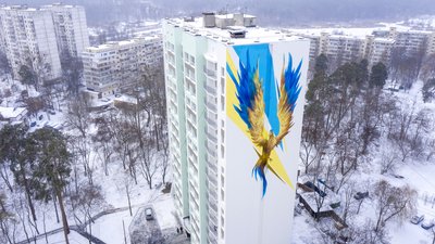 У Києві відновили багатоповерхівку у Святошинському районі, куди влучила ракета РФ