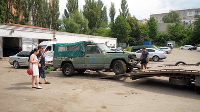 Фронтовий пікап якому понад 40 років ремонтують вінницькі волонтери Фронтовий пікап якому понад 40 років ремонтують вінницькі волонтери