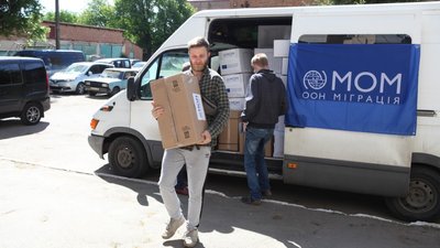 22 тисячі речей для переселенців: на Рівненщину їде гуманітарна допомога від ООН