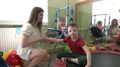 "Тримає руку на пульсі": як у Харкові працює центр реабілітації дітей "Гіппократ", поки директор — у війську