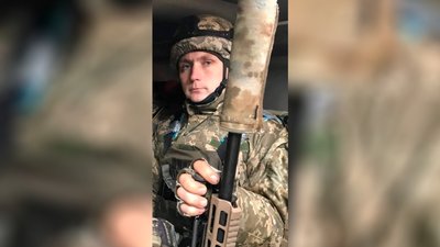 На Чернігівщині попрощалися з трьома військовими: Андрієм Рамулем, Романом Гуленком та Іваном Тищенком На Чернігівщині попрощалися з трьома військовими: Андрієм Рамулем, Романом Гуленком та Іваном Тищенком