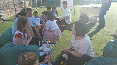 У Житомирі 30 дітей, які постраждали внаслідок війни, стали першими учасниками проєкту психологічної підтримки "Поруч" У Житомирі 30 дітей, які постраждали внаслідок війни, стали першими учасниками проєкту психологічної підтримки "Поруч"