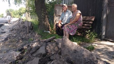 У селі на Сумщині розширили дорогу міжнародного значення за рахунок тротуарів У селі на Сумщині розширили дорогу міжнародного значення за рахунок тротуарів