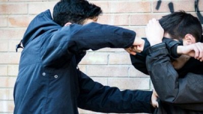 На Запоріжжі поліція проводить розслідування щодо катування хлопця групою підлітків